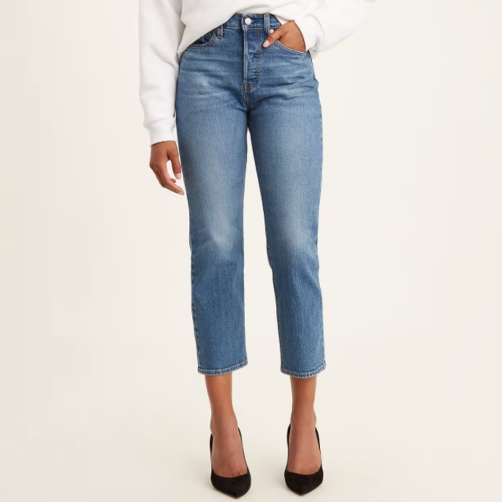 Levi wedgie straight jeans. Brand new with tags.